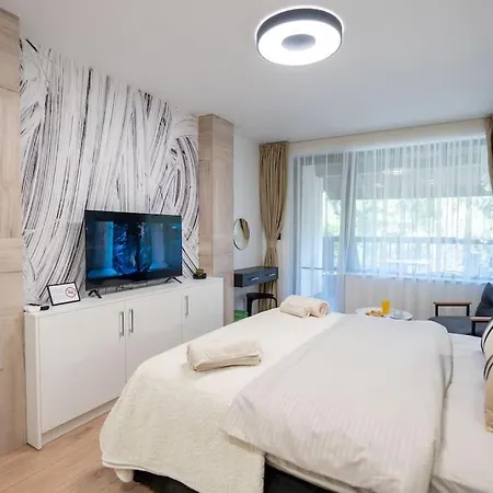 Apartament Arni Aparts 1 *